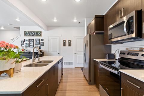 Tiny photo for 1556 E 460 S, Hyrum, UT 84319 (MLS # 2144058)