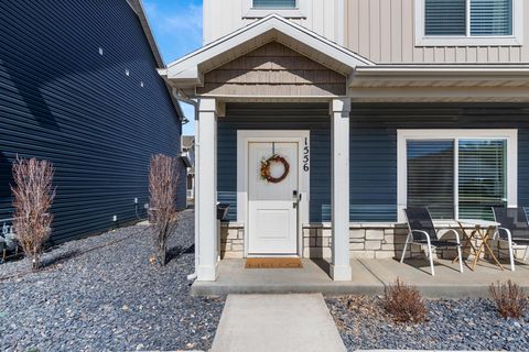 Townhouse For Sale - 1556 E 460<br/> Cache County, Hyrum, UT 84319