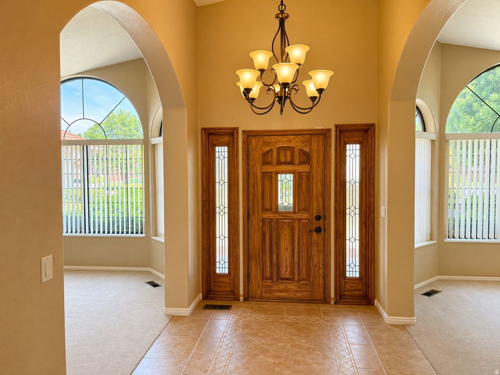 Photo of 625 LOS ALAMITOS DR, Saint George, UT 84790 (MLS # 2154262)