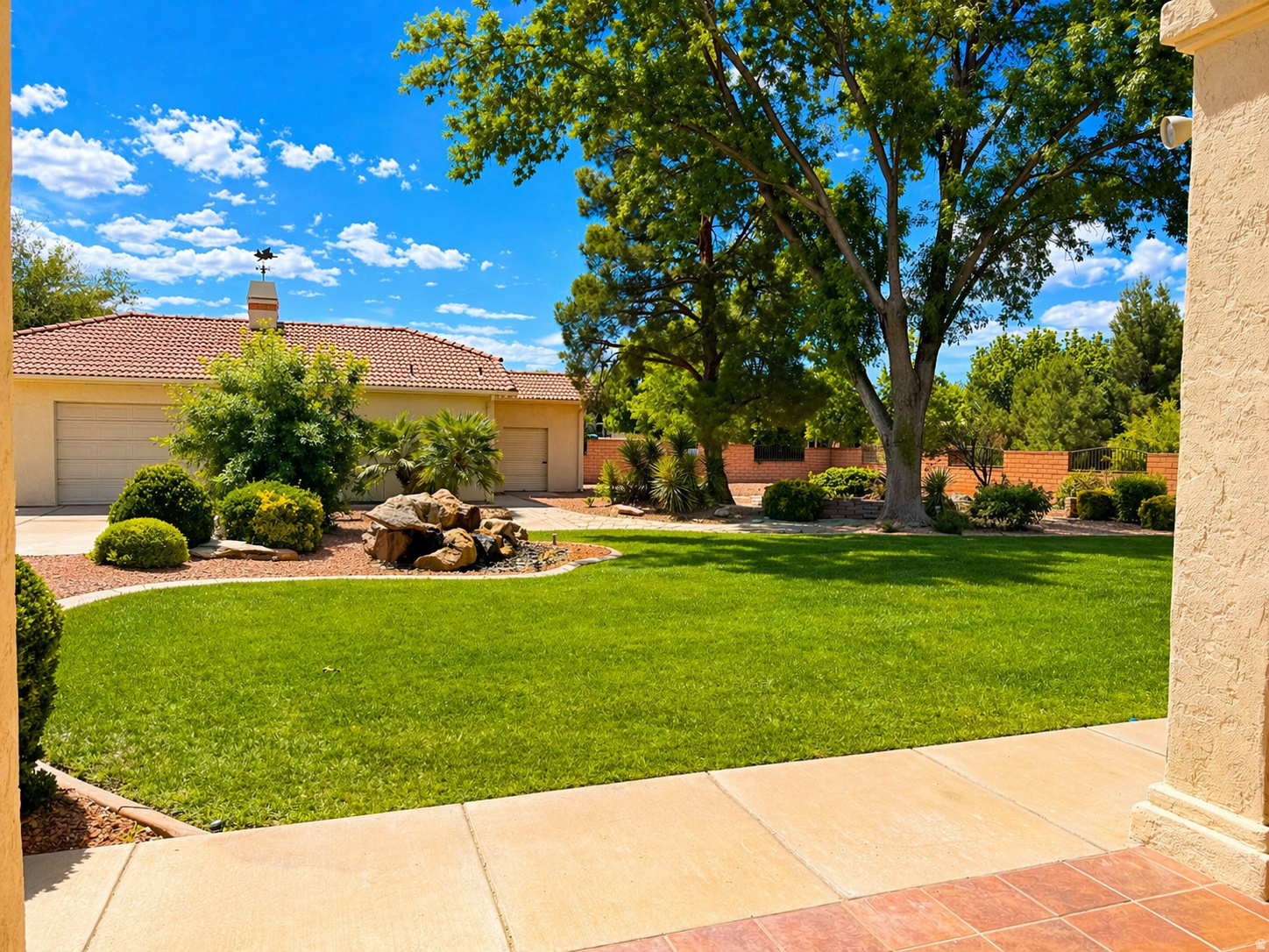 BLOOMINGTON RANCHES 6 AMD - Residential