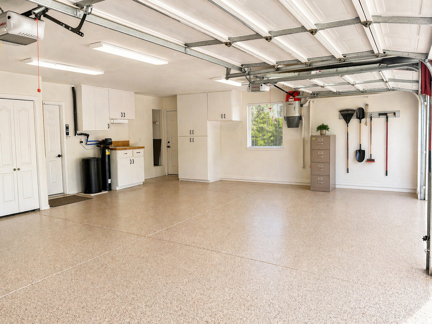 BLOOMINGTON RANCHES 6 AMD - Residential