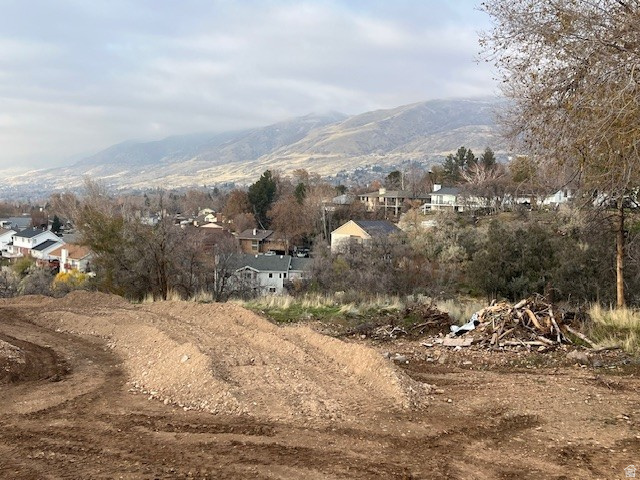 CREEK SIDE VIEWS - Land