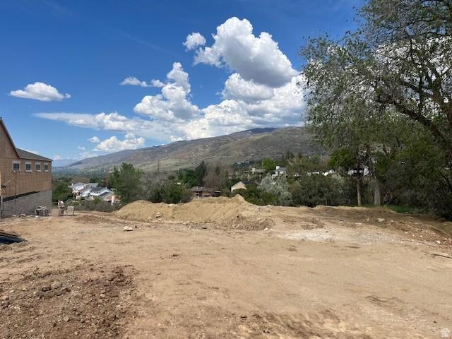 CREEK SIDE VIEWS - Land