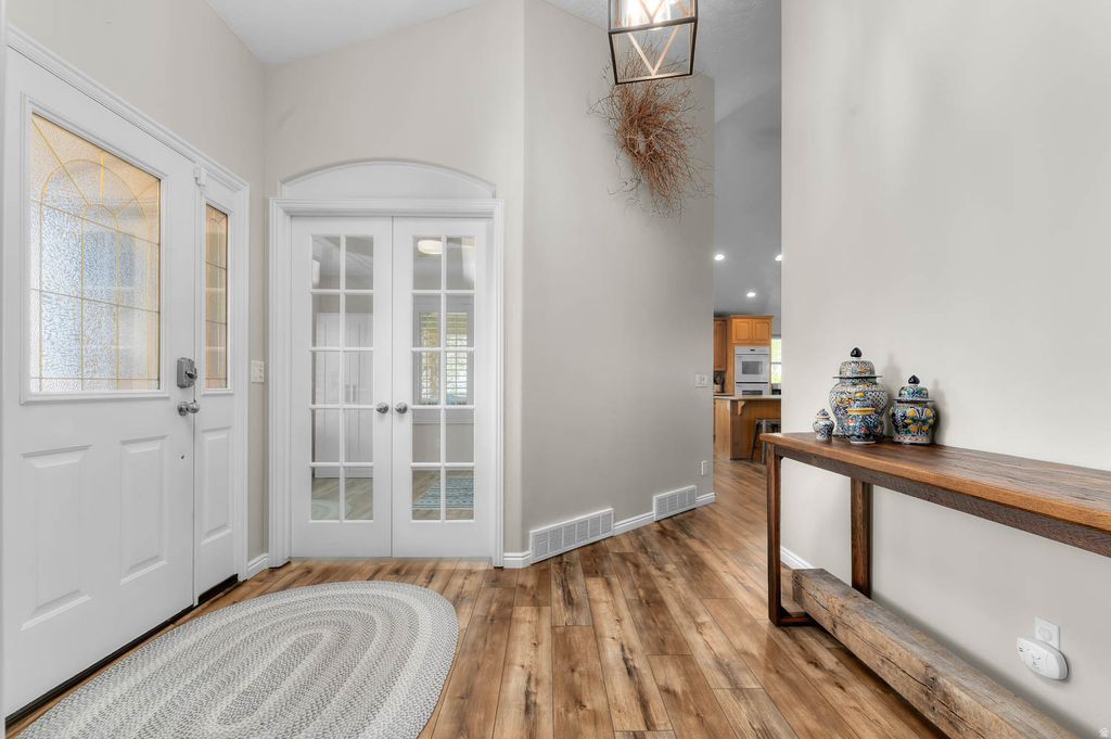 Photo of 184 N WOOD HILL LN E, North Salt Lake, UT 84054 (MLS # 2150979)