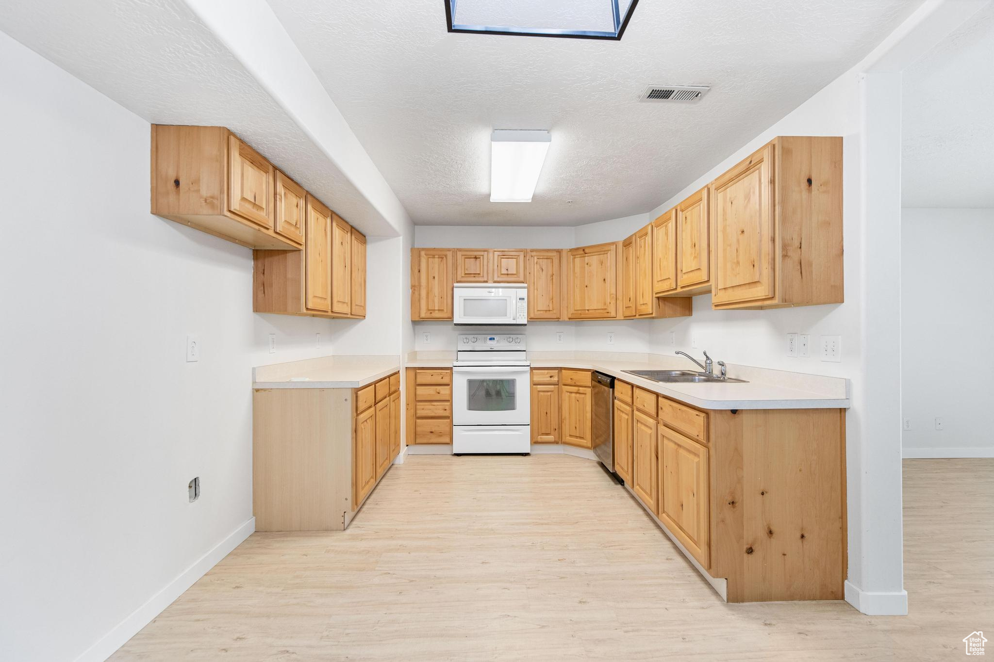 WILLOW SPRINGS - Residential