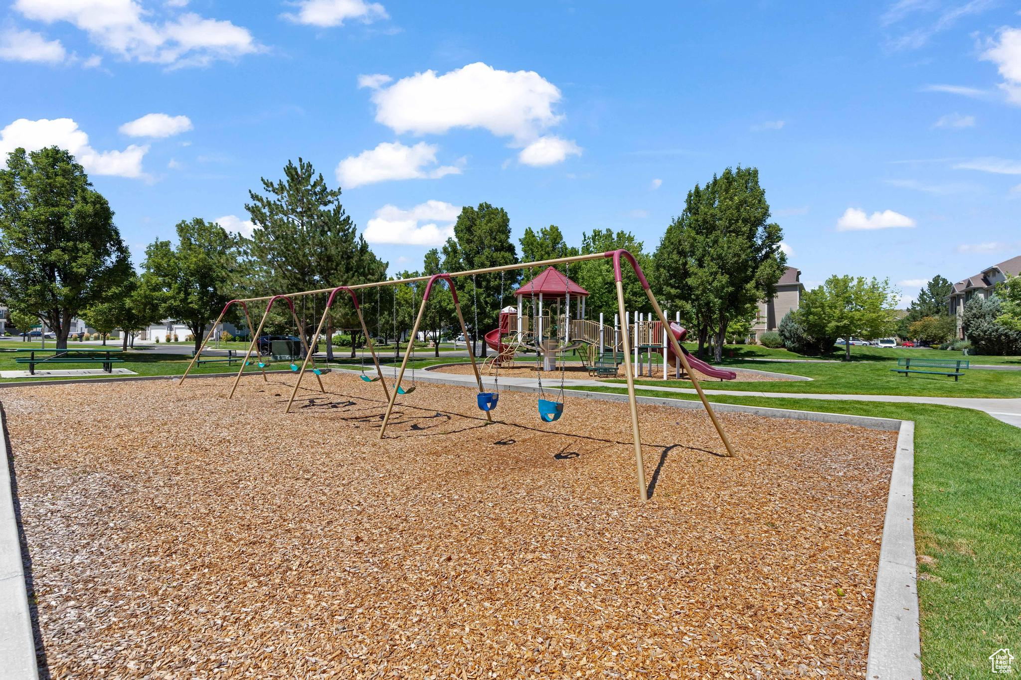 WILLOW SPRINGS - Residential