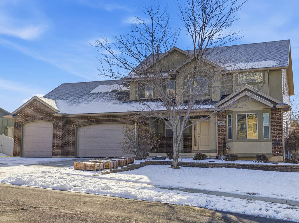 Photo of 279 E 2150 N, North Ogden, UT 84414 (MLS # 2131694)