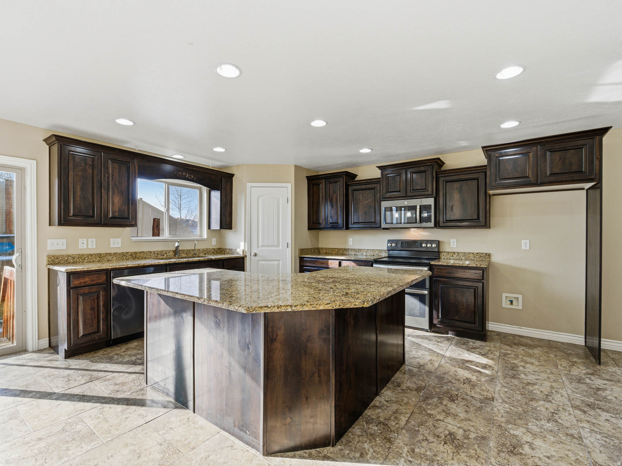 HIDDEN WILLOW ESTATES - Residential