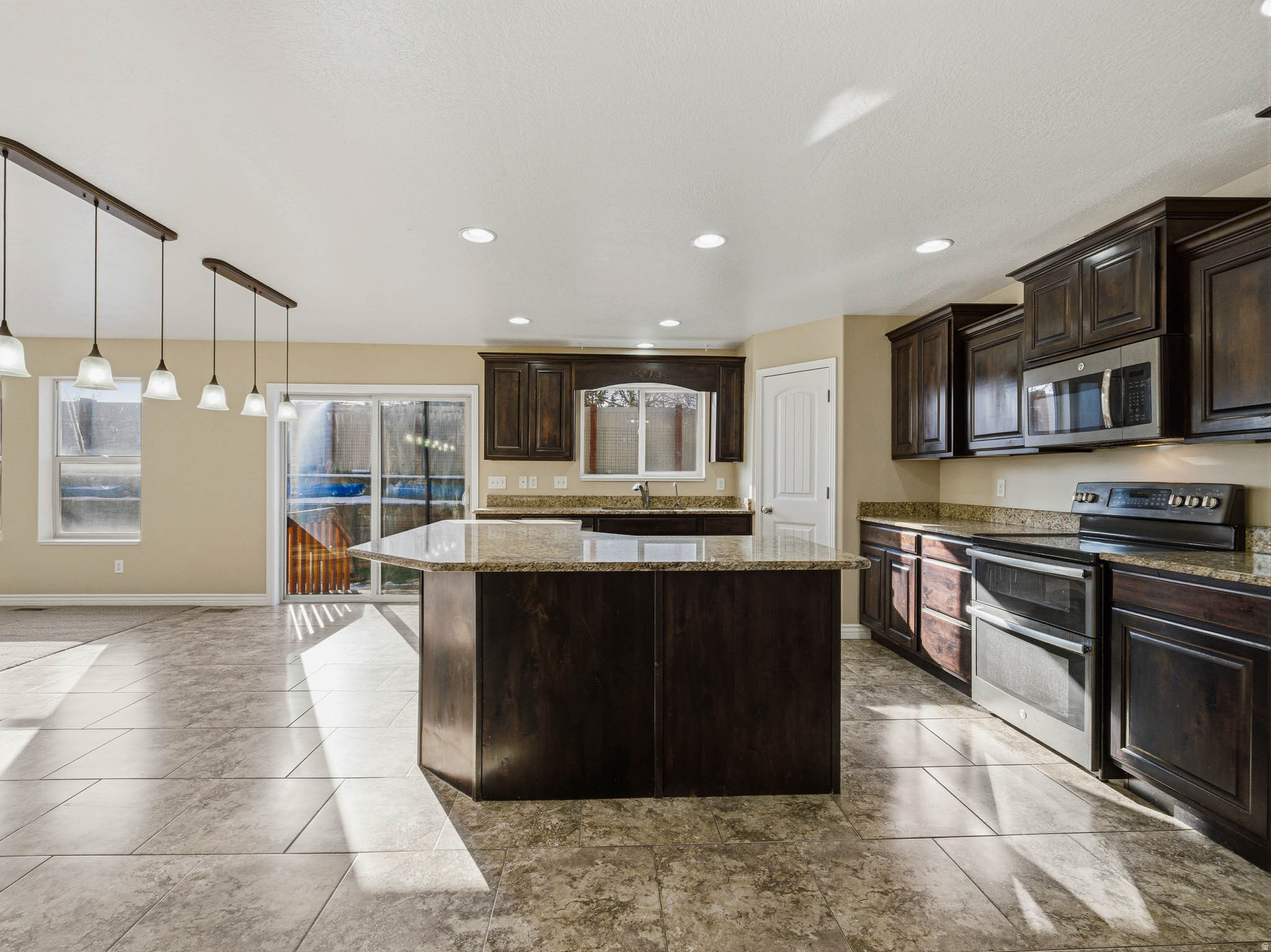 HIDDEN WILLOW ESTATES - Residential