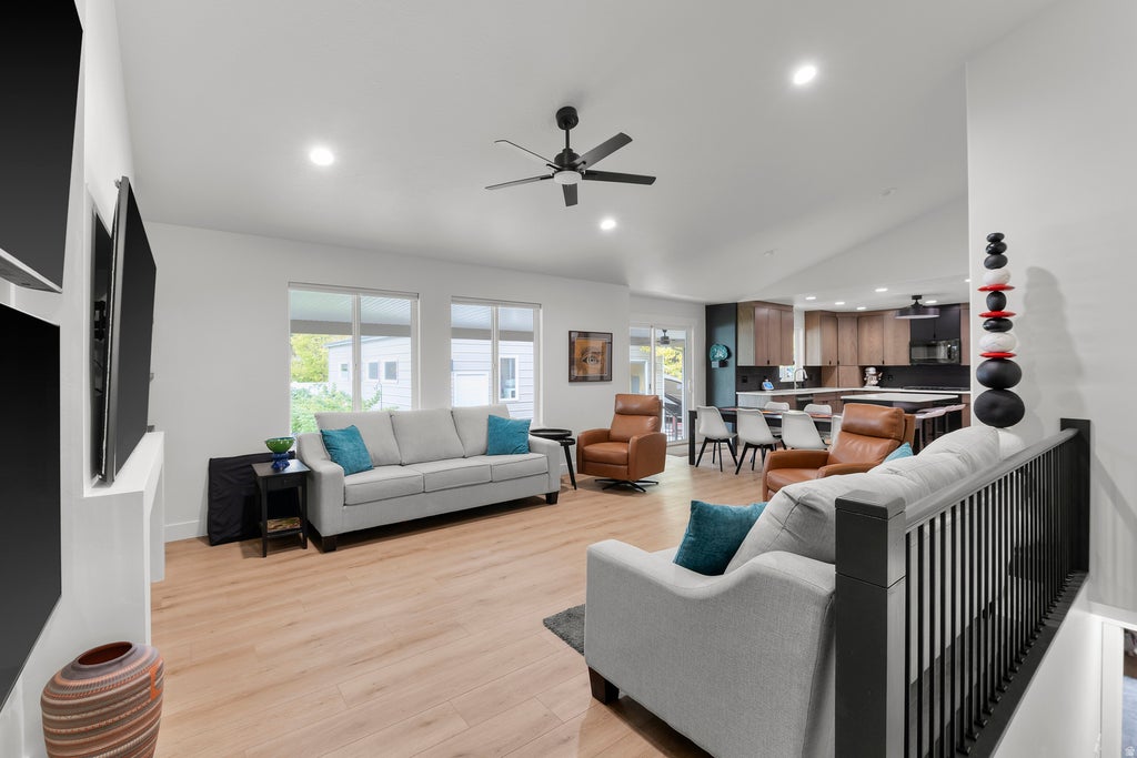 Photo of 886 S RIVER RIDGE LN, Spanish Fork, UT 84660 (MLS # 2186401)