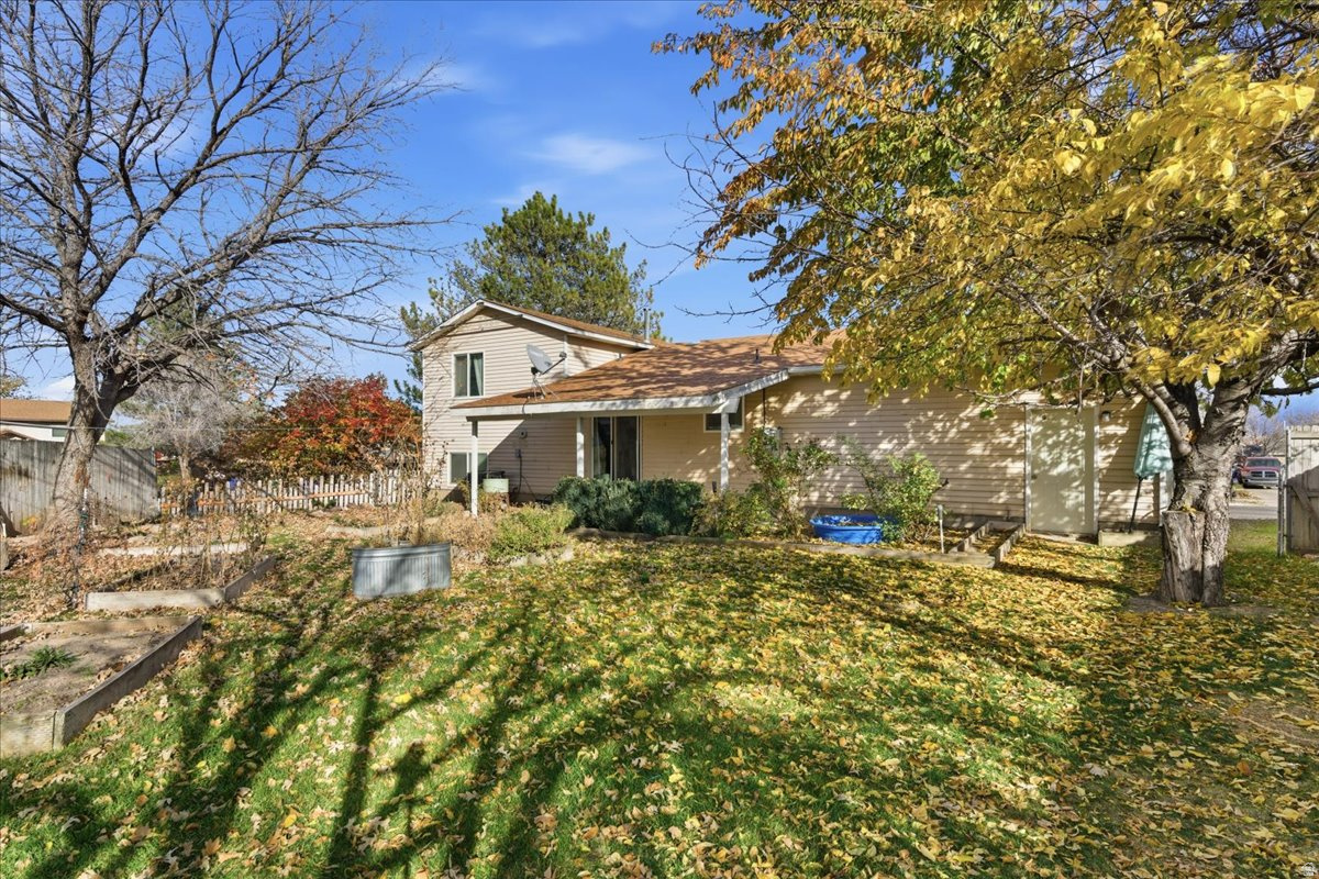 CRYSTAL HILL - Residential