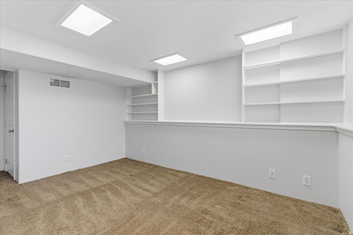 CRYSTAL HILL - Residential