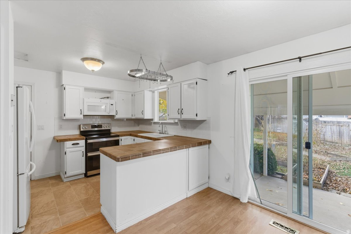 CRYSTAL HILL - Residential