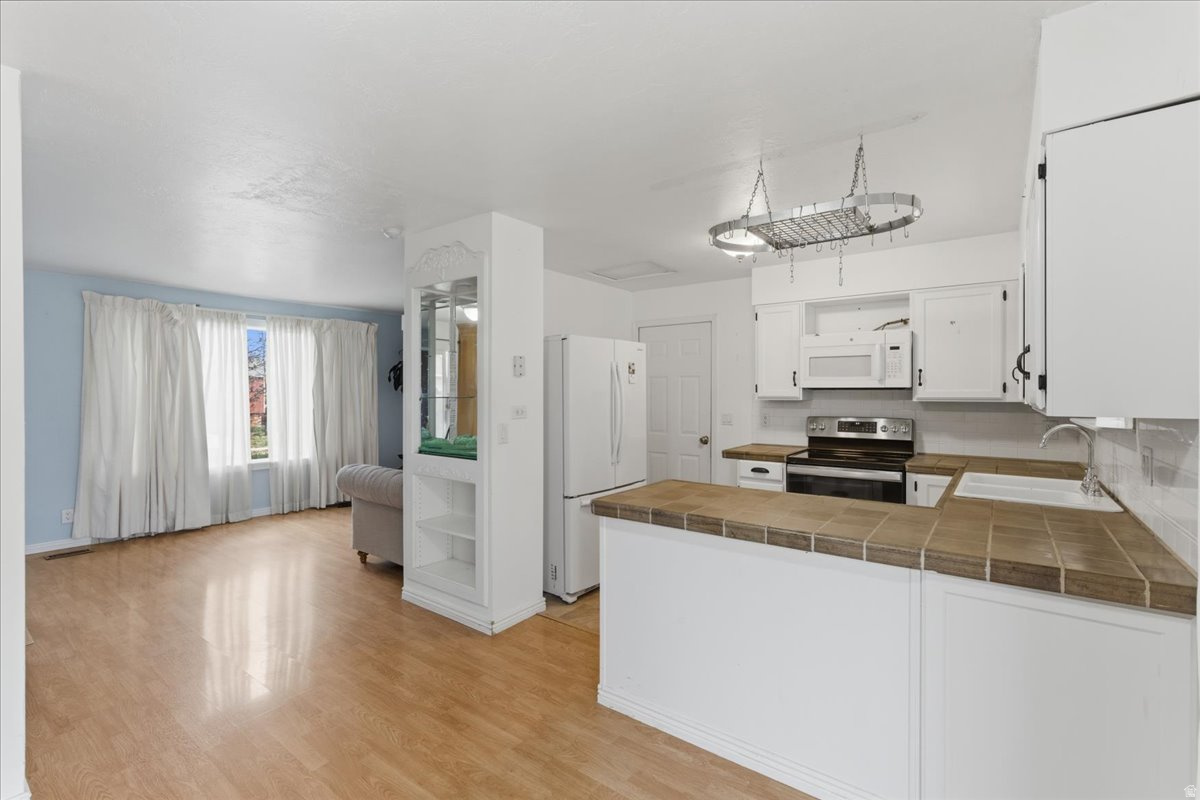 CRYSTAL HILL - Residential