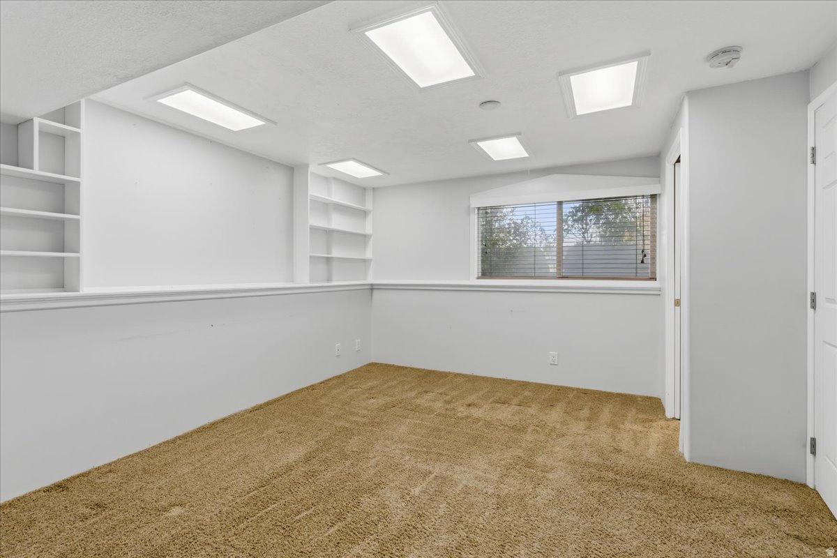 CRYSTAL HILL - Residential