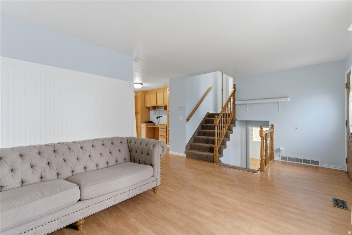 CRYSTAL HILL - Residential