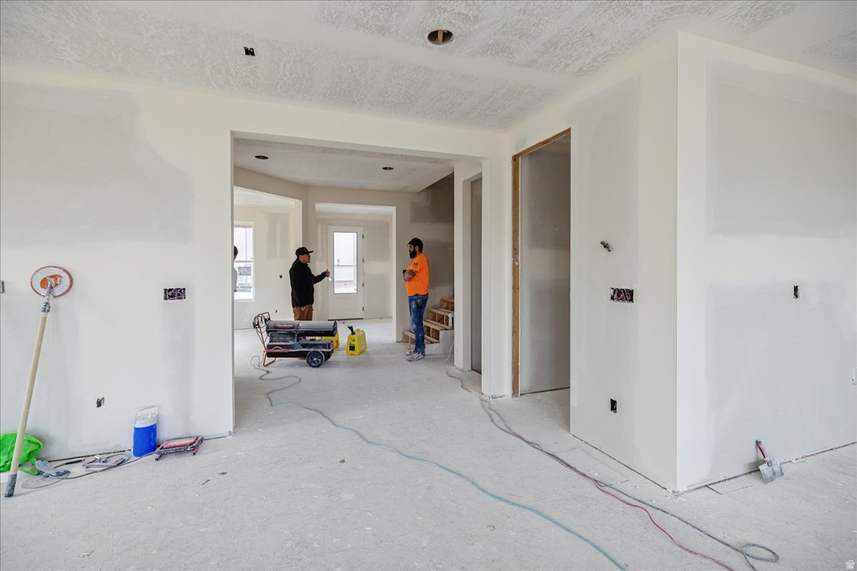 BEACON POINTE - Residential