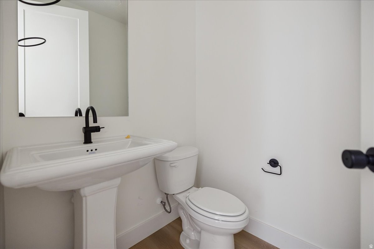 BEACON POINTE - Residential