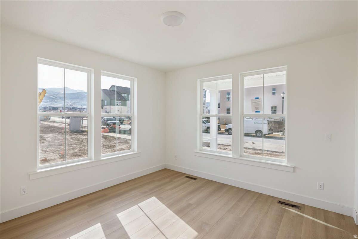 BEACON POINTE - Residential