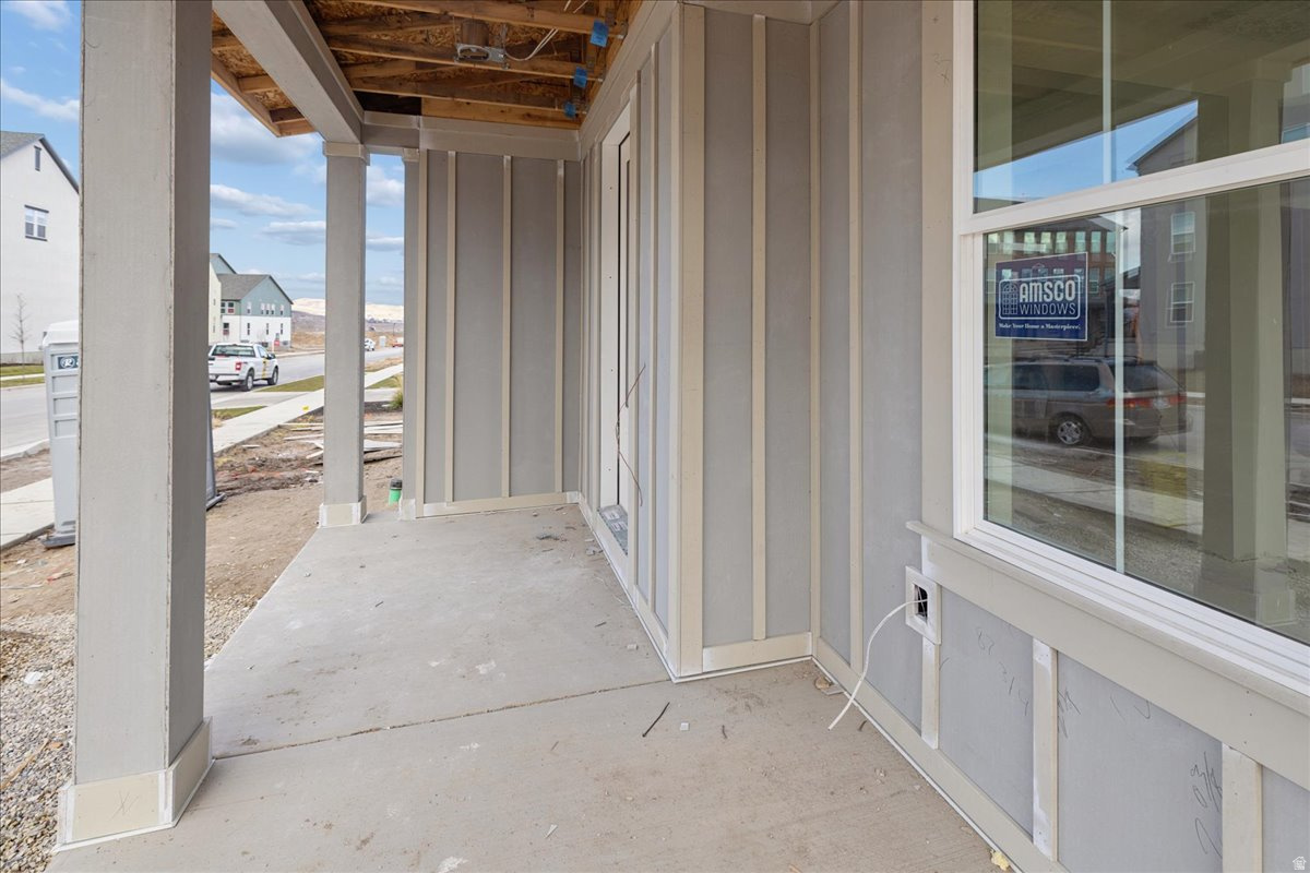 BEACON POINTE - Residential