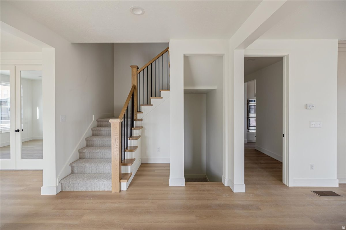 BEACON POINTE - Residential