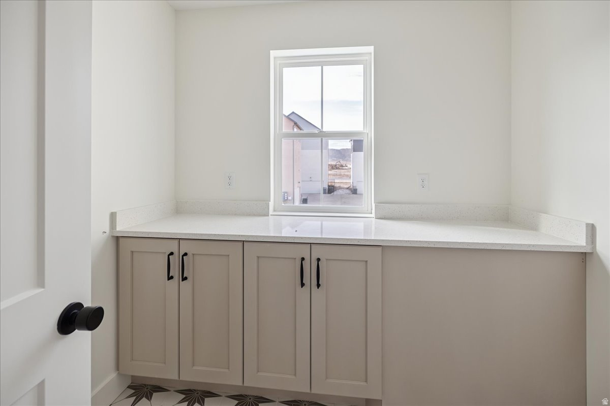 BEACON POINTE - Residential