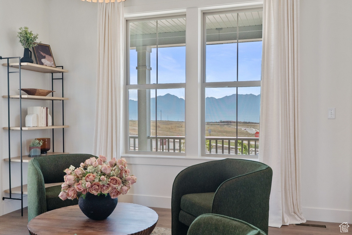 BEACON POINTE - Residential
