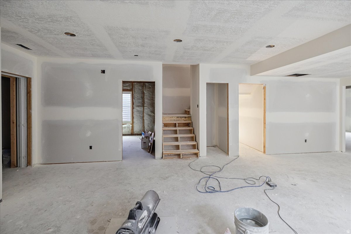 BEACON POINTE - Residential