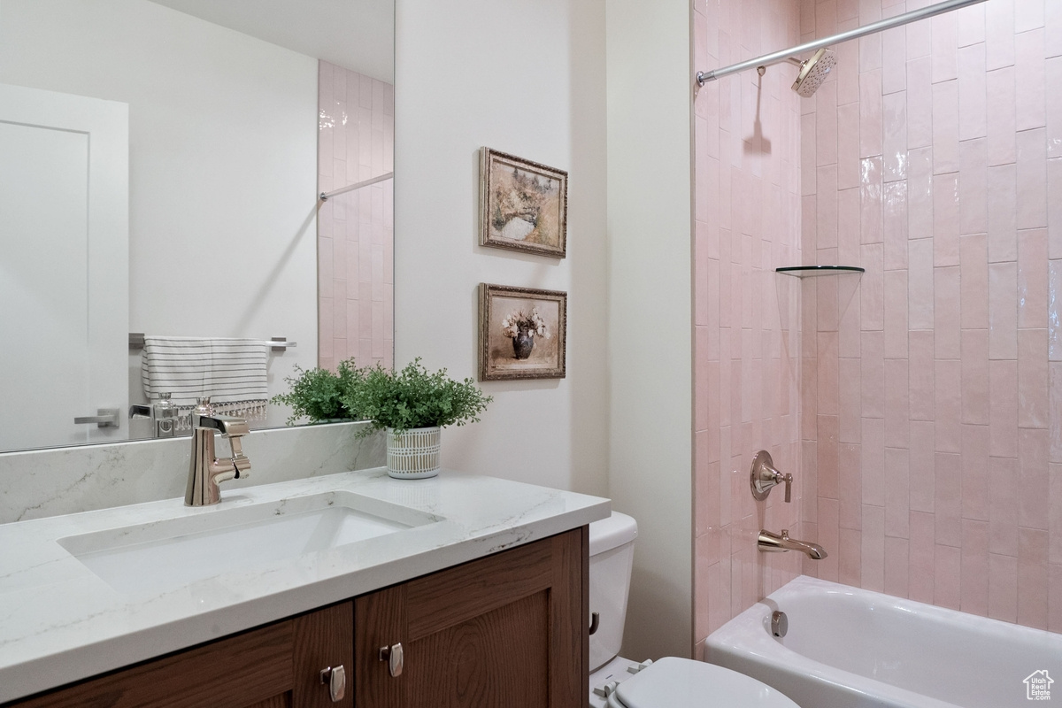 BEACON POINTE - Residential