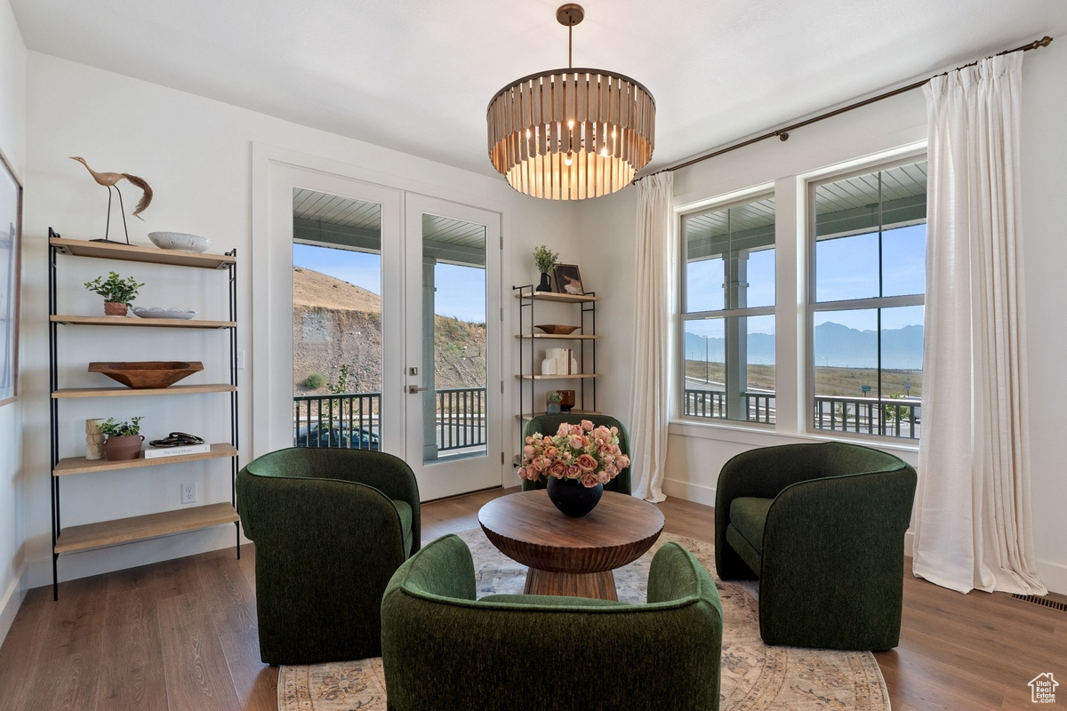 BEACON POINTE - Residential