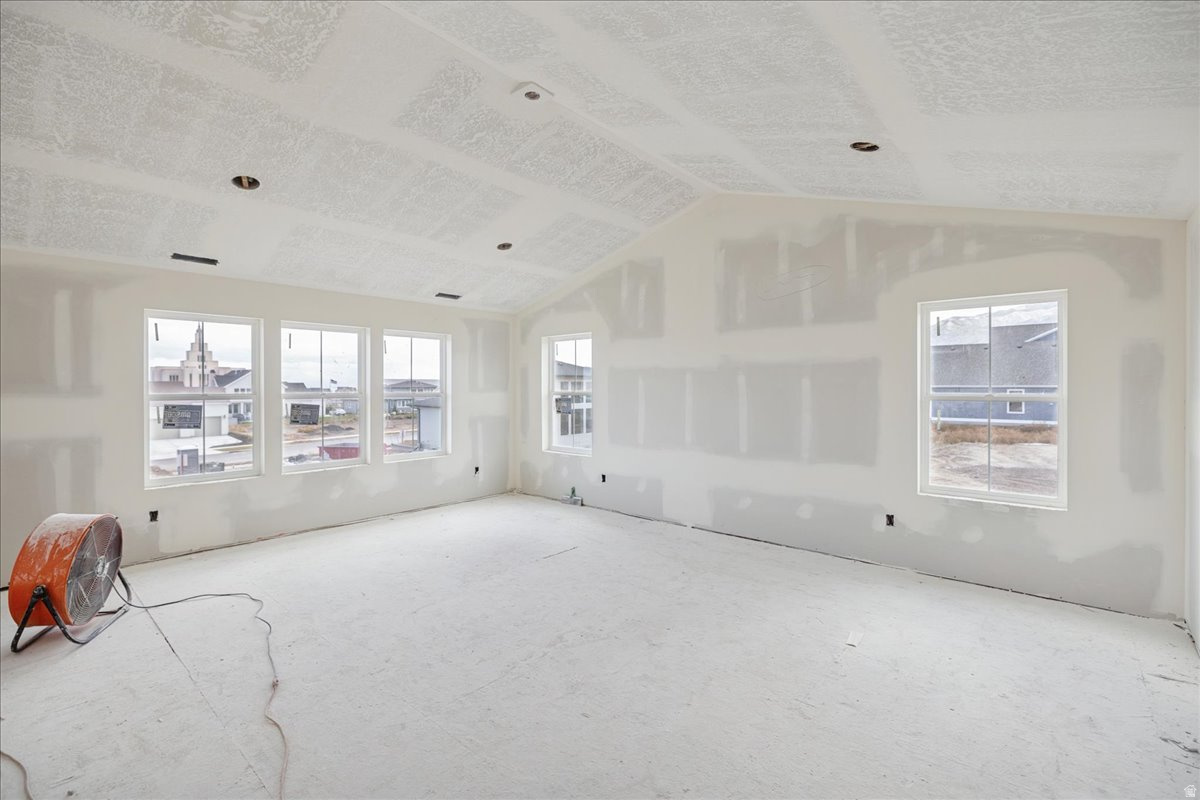 BEACON POINTE - Residential