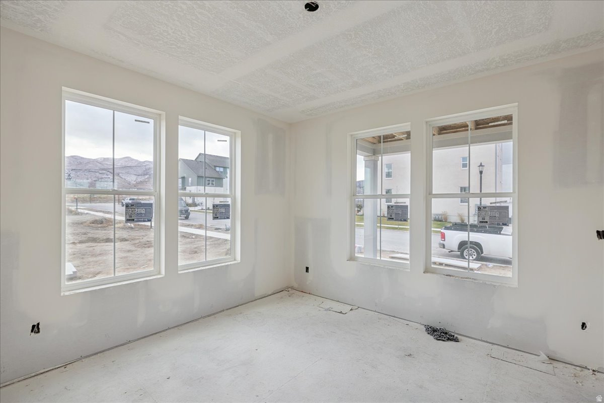 BEACON POINTE - Residential