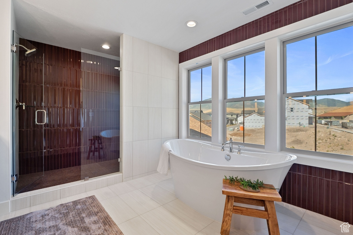 BEACON POINTE - Residential