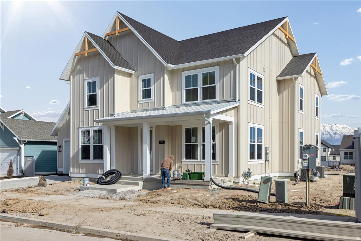 BEACON POINTE - Residential