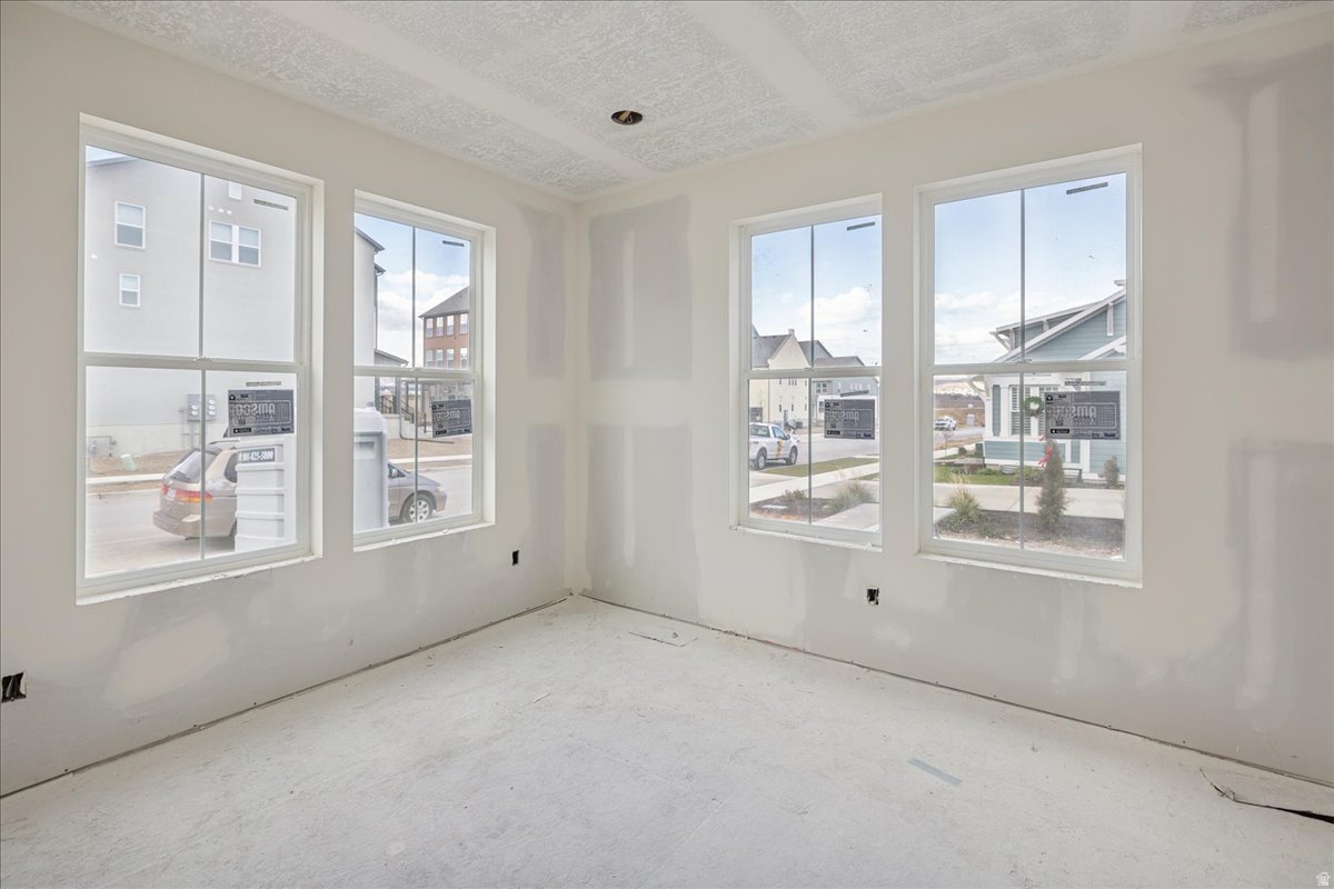 BEACON POINTE - Residential