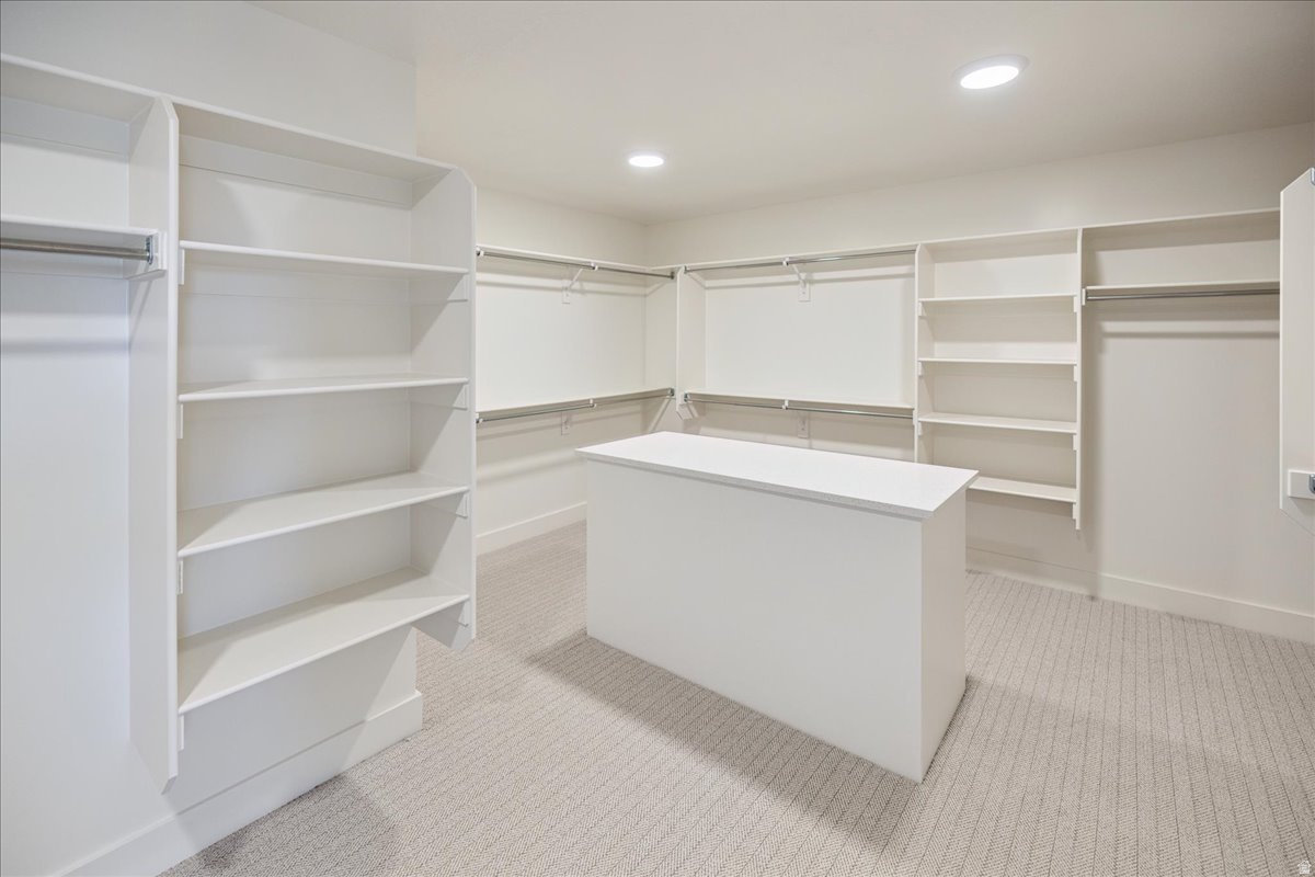 BEACON POINTE - Residential