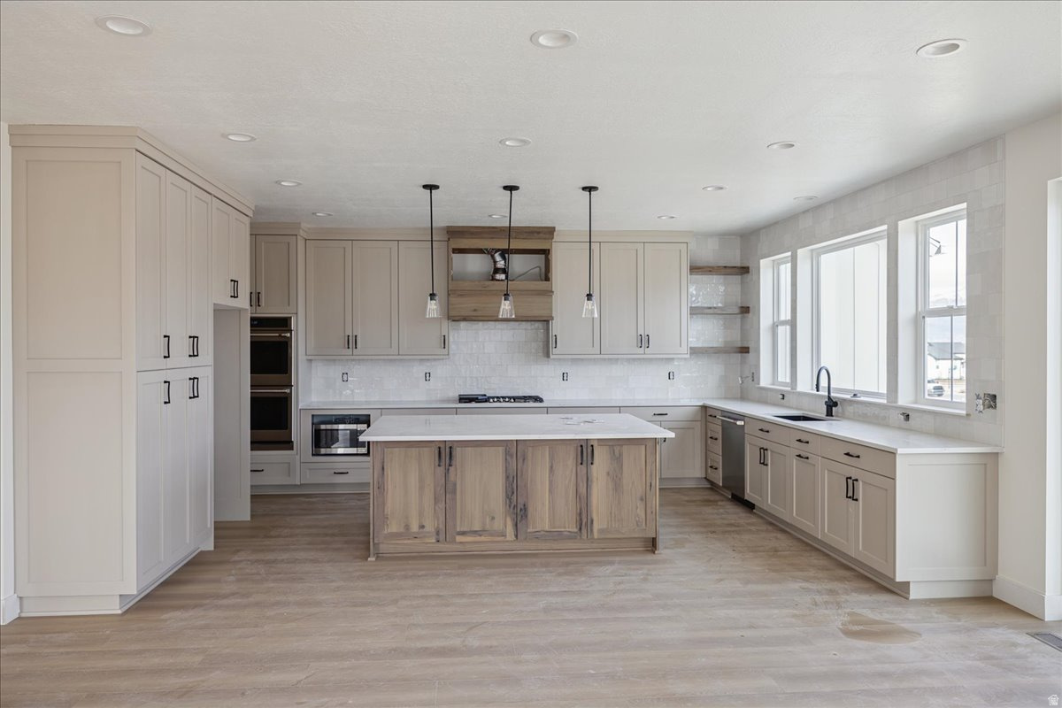 BEACON POINTE - Residential