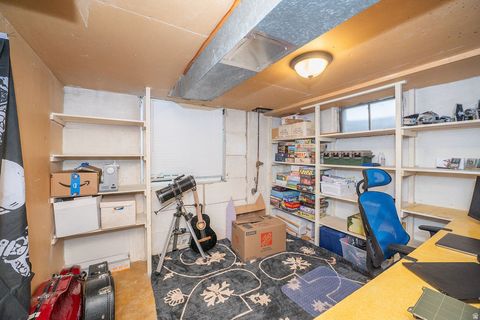 Tiny photo for 263 E 500 N, Kaysville, UT 84037 (MLS # 2127761)