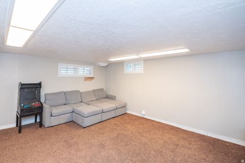 Tiny photo for 263 E 500 N, Kaysville, UT 84037 (MLS # 2127761)