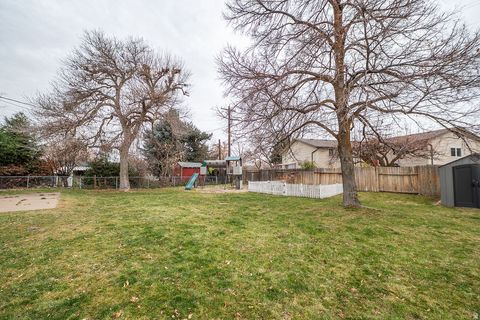 Tiny photo for 263 E 500 N, Kaysville, UT 84037 (MLS # 2127761)