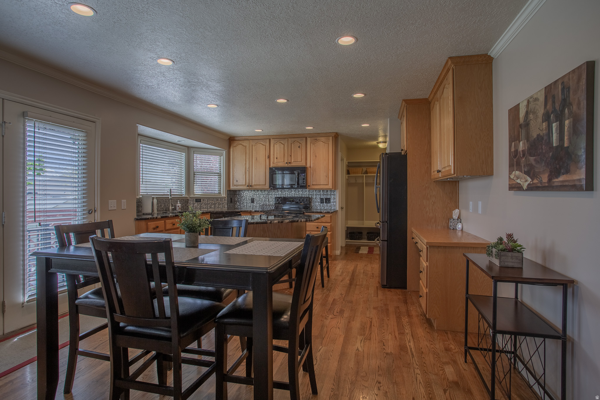 WOOD CREEK # 6 - Residential