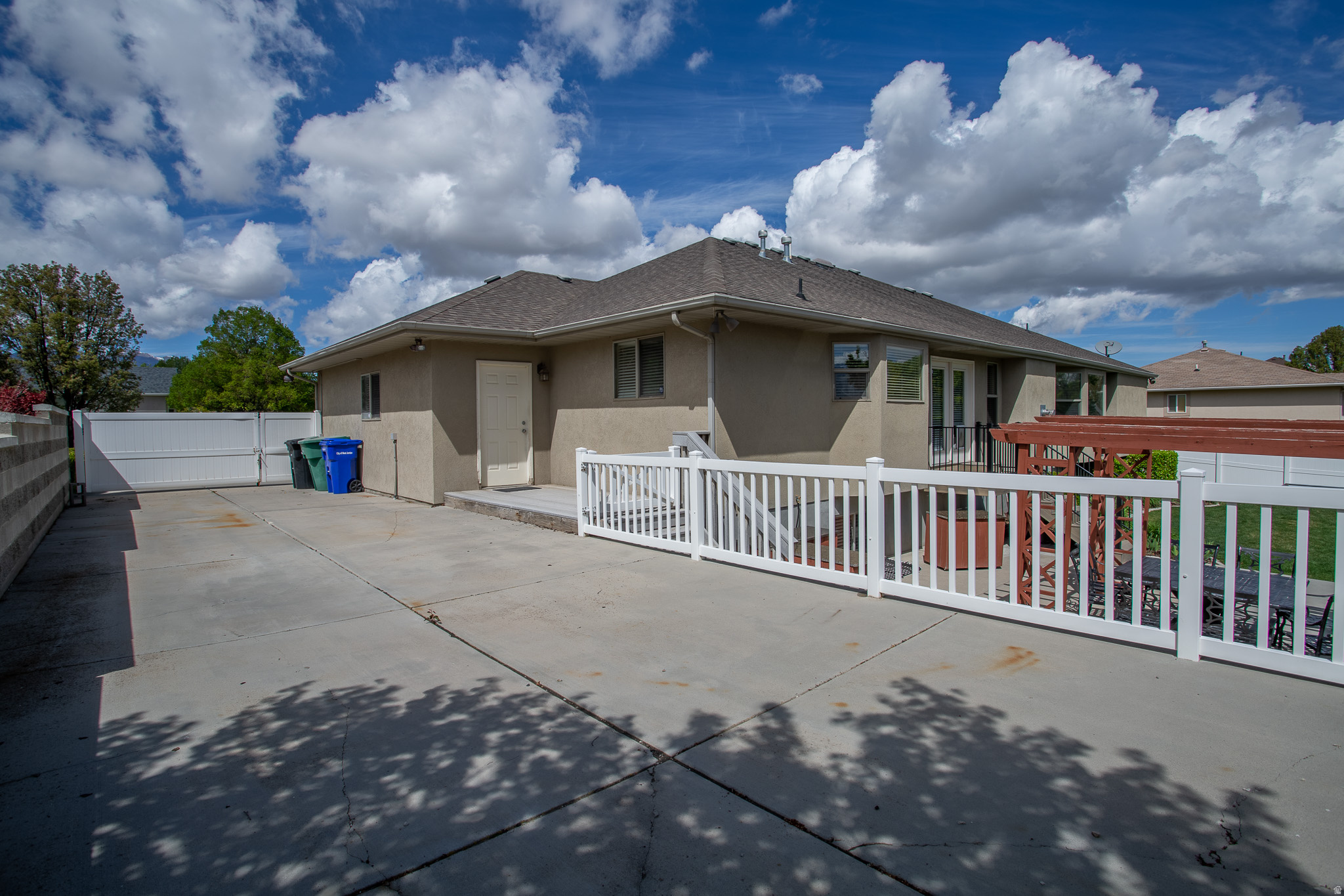 WOOD CREEK # 6 - Residential