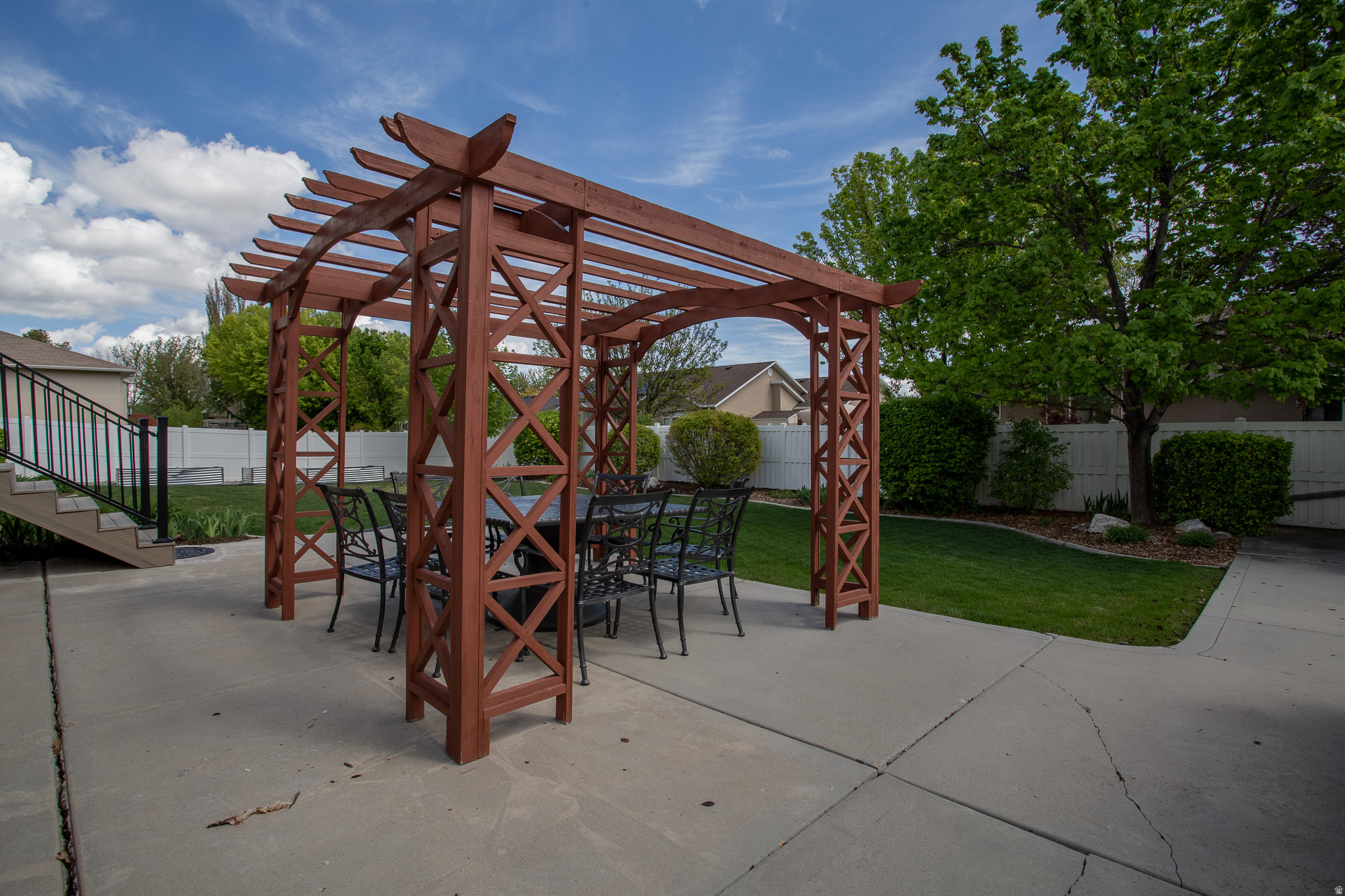 WOOD CREEK # 6 - Residential