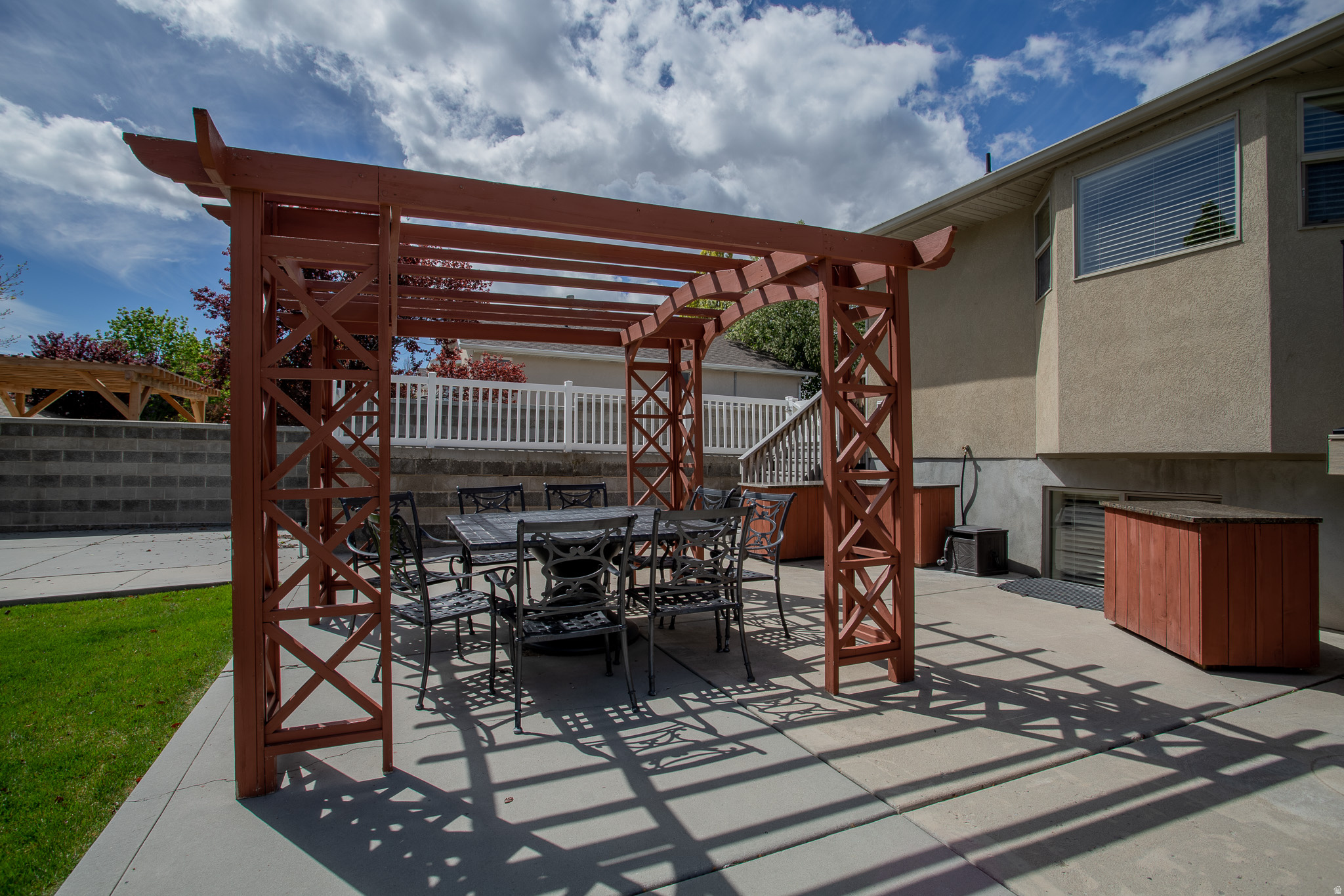 WOOD CREEK # 6 - Residential