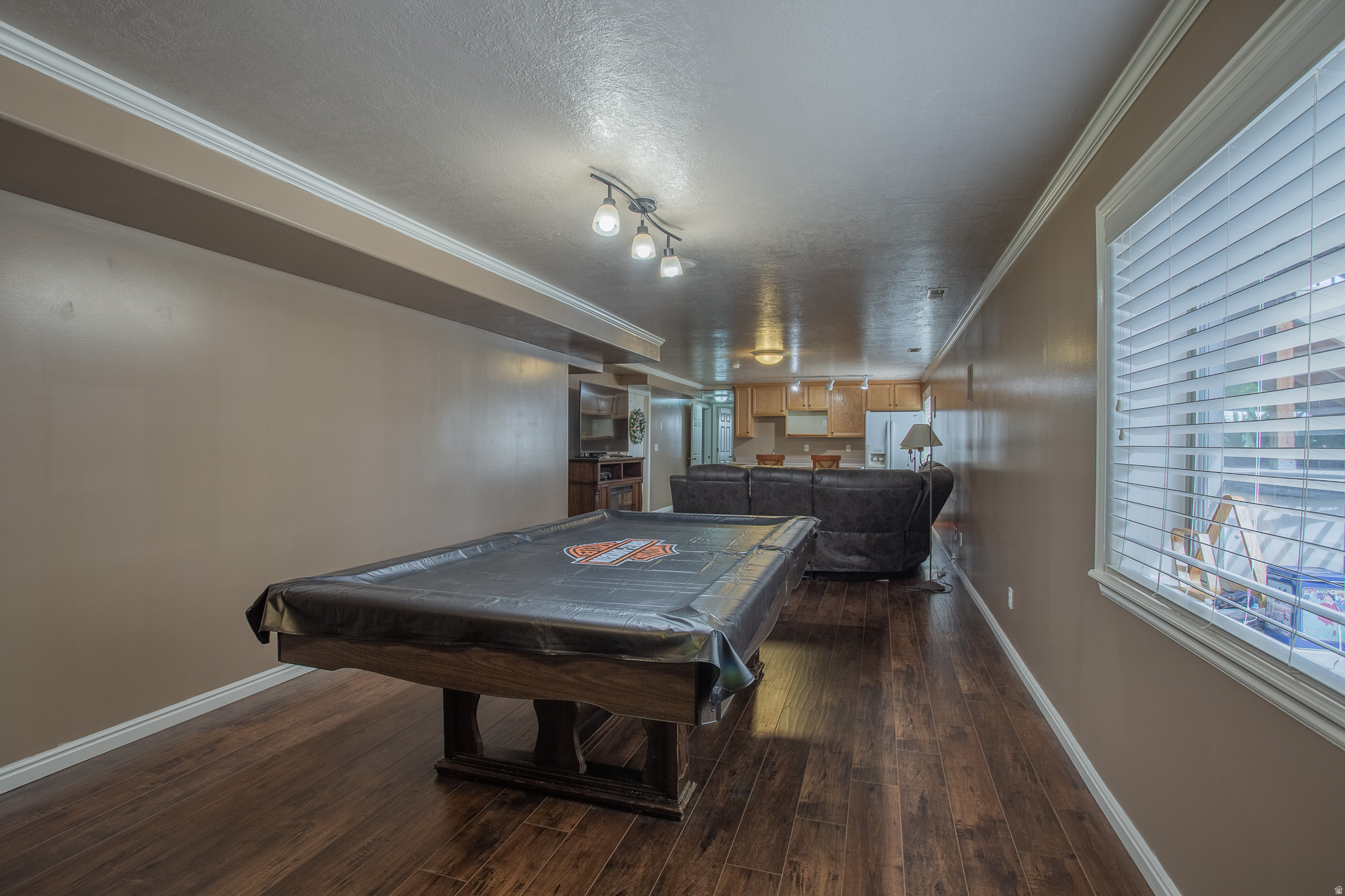 WOOD CREEK # 6 - Residential