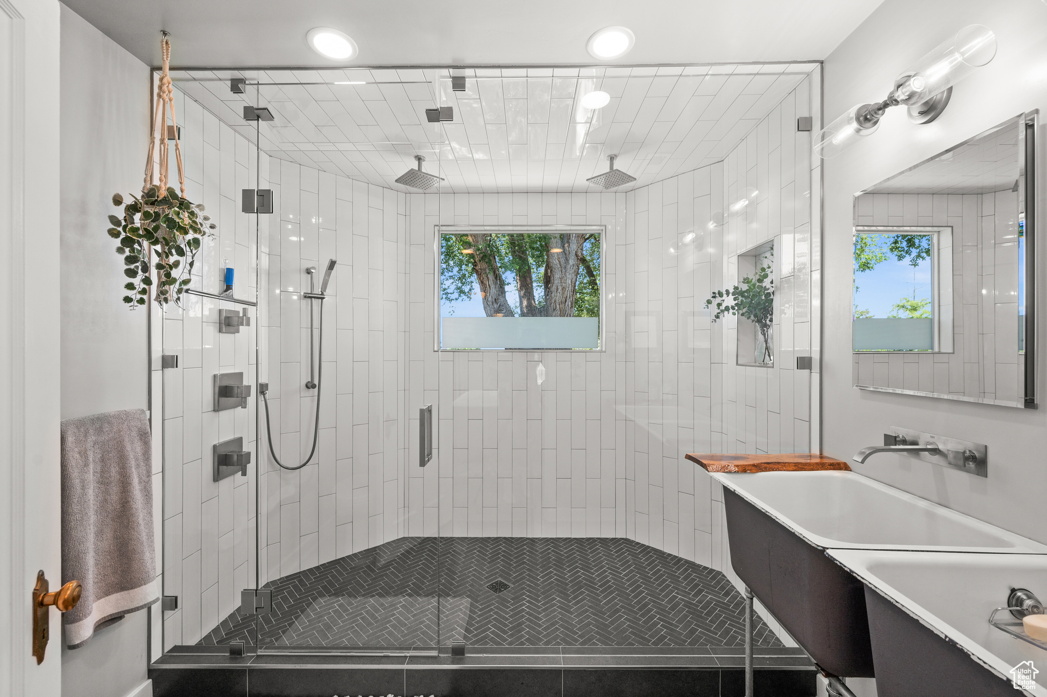 PARK - Residential Income