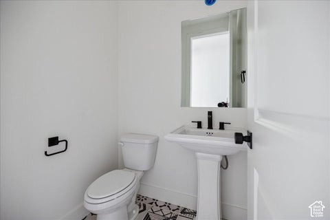 Tiny photo for 96 S HORIZON DR #210, Farmington, UT 84025 (MLS # 2186165)