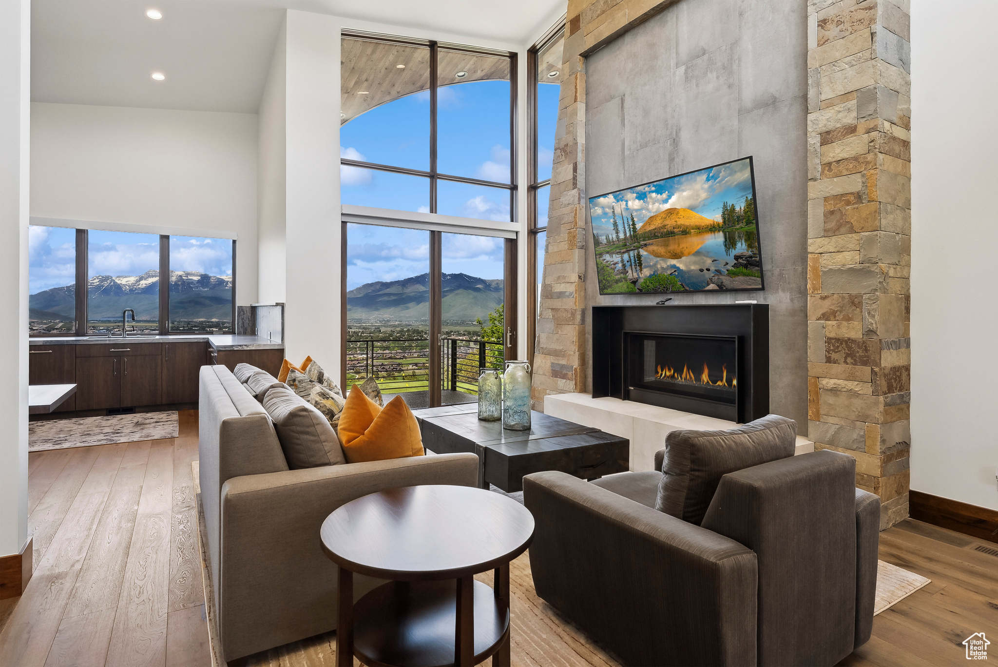 RED LEDGES - Residential