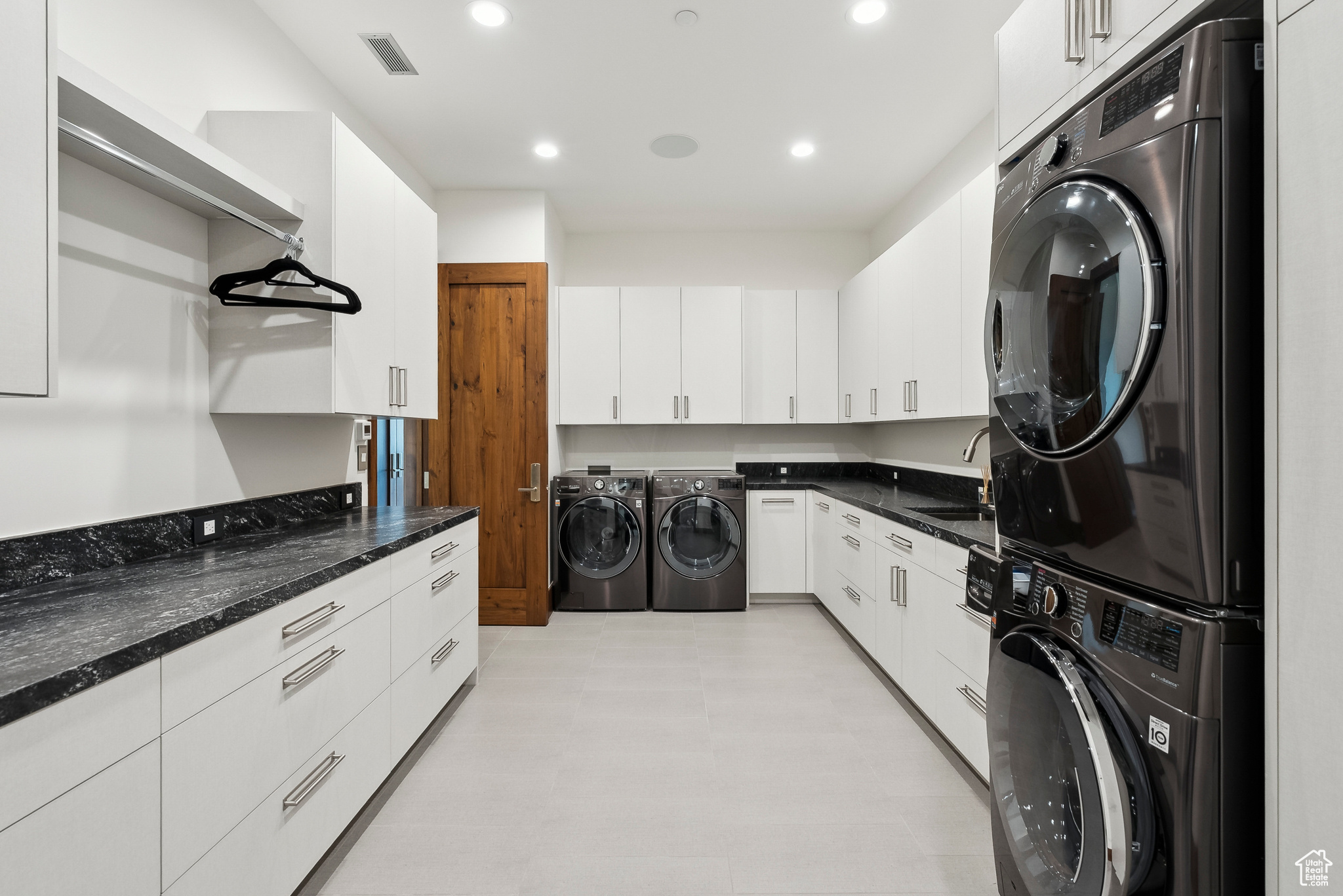 RED LEDGES - Residential