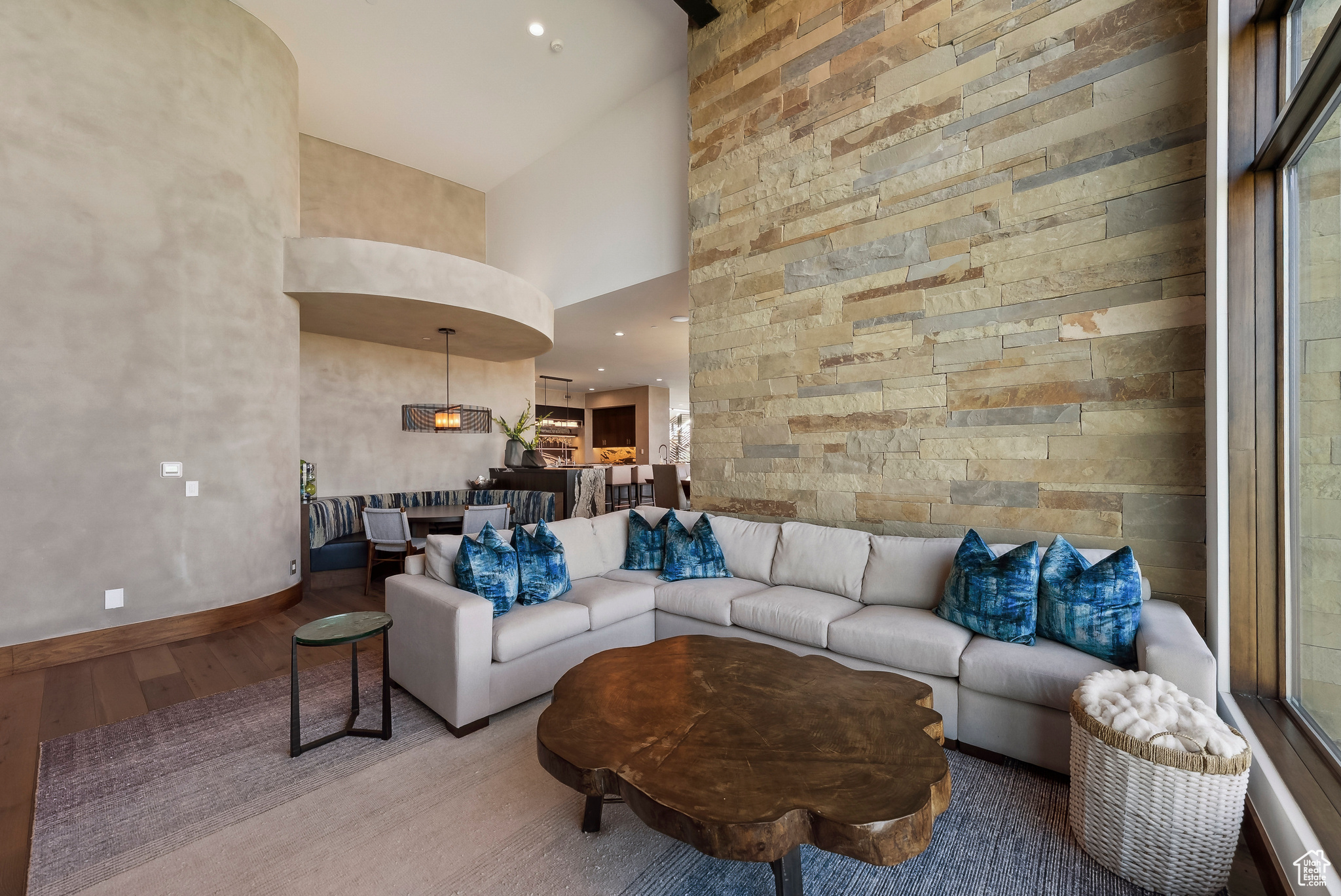 RED LEDGES - Residential